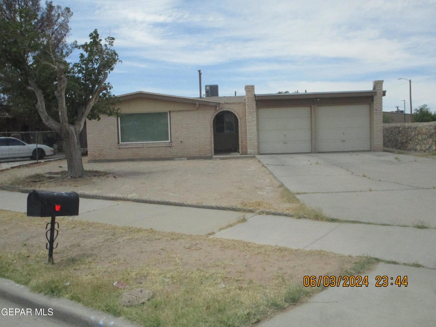 8020 Algerita Ct, El Paso, TX 79915 - photo 1