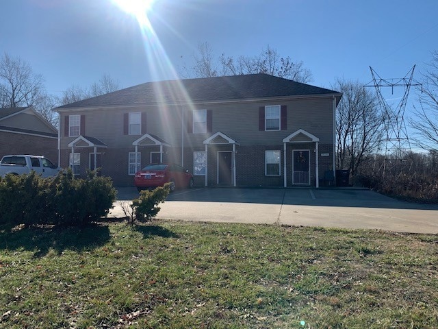 792 Cherrybark Ln unit B, Clarksville, TN 37040 - photo 1