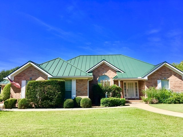 1008 Avenue C, Fredericksburg, TX 78624 - photo 1