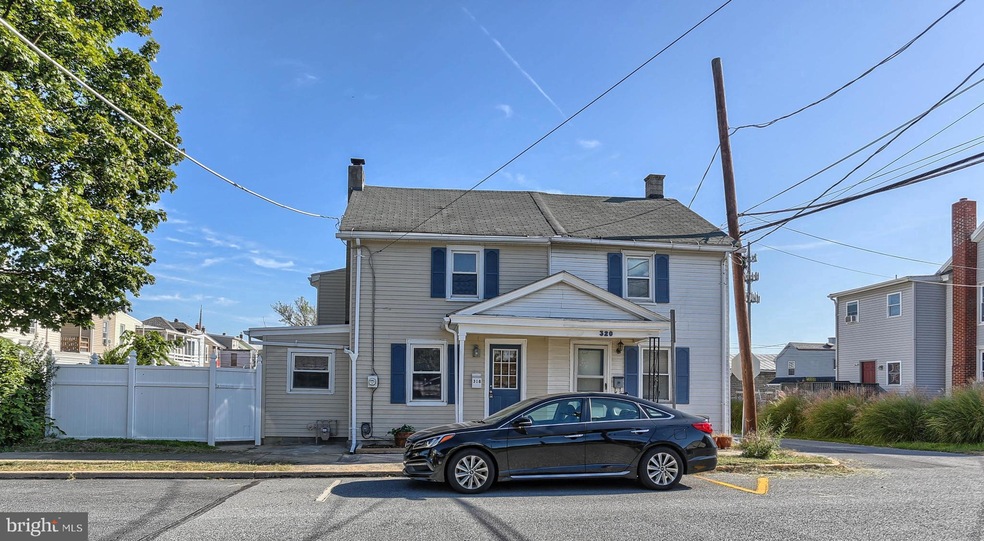 318 S 5th St, Lemoyne, PA 17043 - photo 1