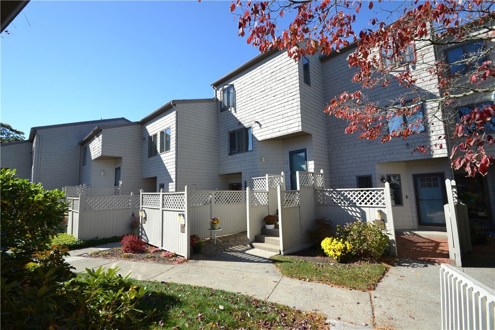 49 Seabreeze Ln unit 49, Bristol, RI 02809 - photo 1