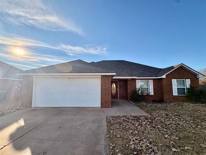 701 Drexal Place, Duncan, OK 73533 - photo 1