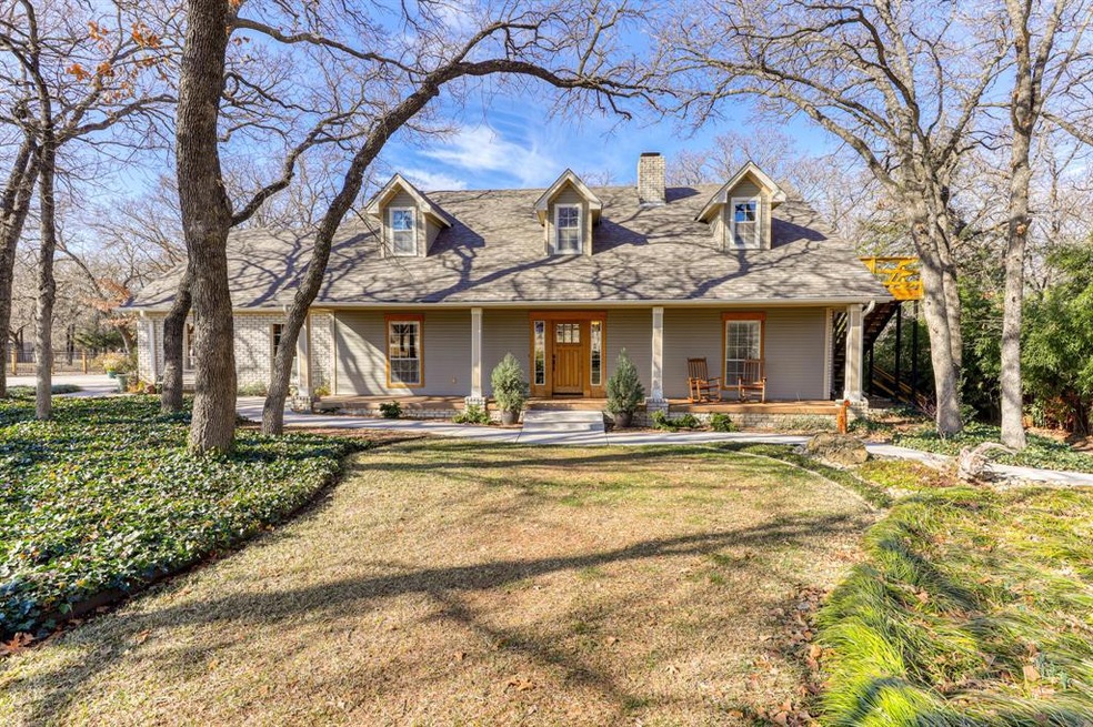 977 Lake Dr, Weatherford, TX 76085 - photo 1