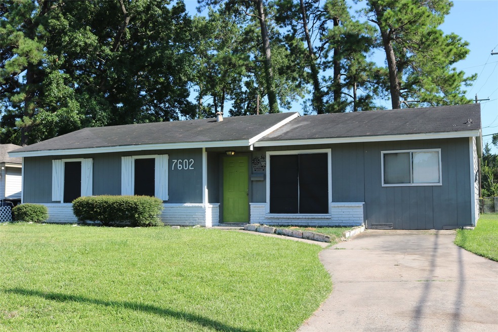 7602 Claiborne St, Houston, TX 77016 - photo 1