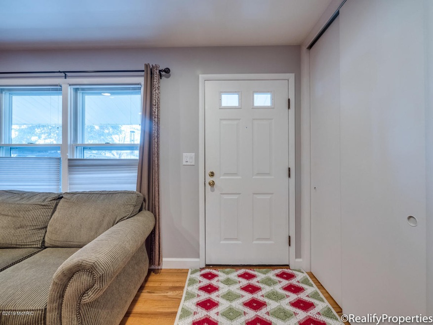 1900 Carlton Ave NE, Grand Rapids, MI 49505 - photo 1