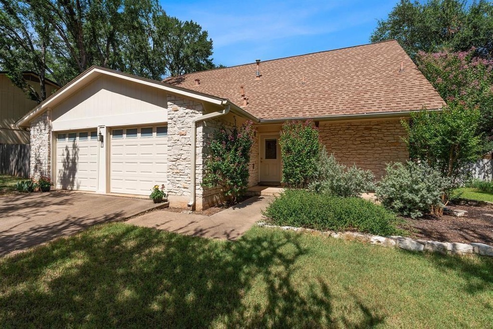 12015 Carmel Park Ln, Austin, TX 78727 - photo 1