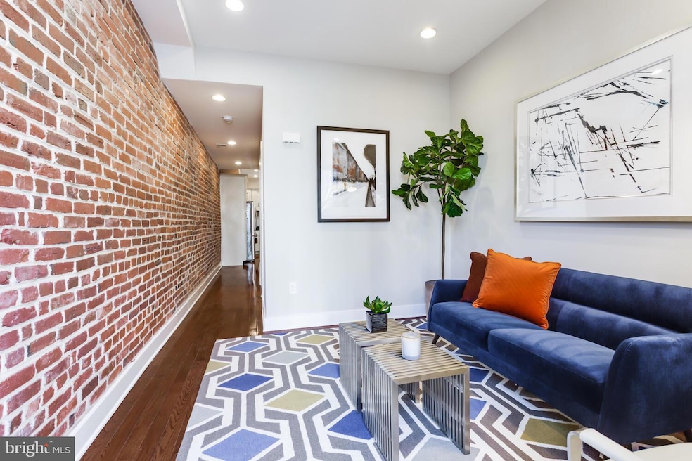 30 Hanover Place NW unit 1, Washington, DC 20001 - photo 1