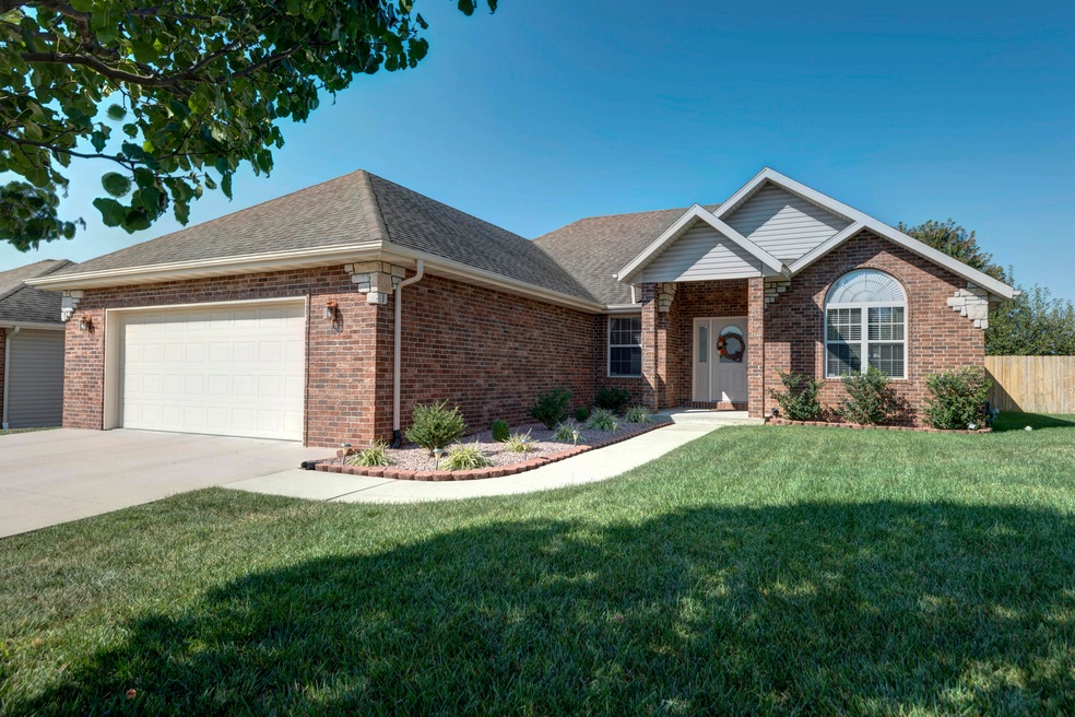 633 Ritter Ave, Nixa, MO 65714 - photo 1