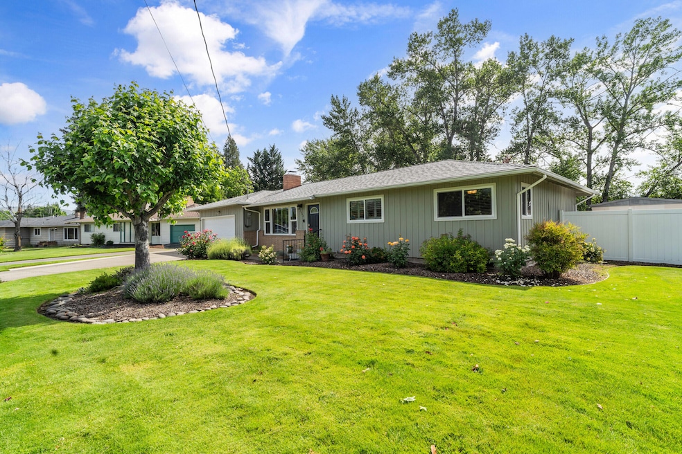 2462 edgemont dr, medford-03