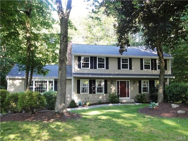1080 Beaver Dam Rd, Stratford, CT 06614 - photo 1