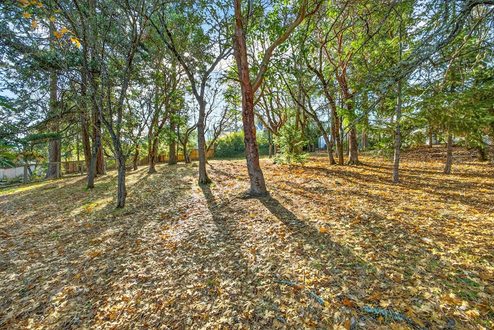 961 Pinecrest Terrace, Ashland, OR 97520 - photo 1