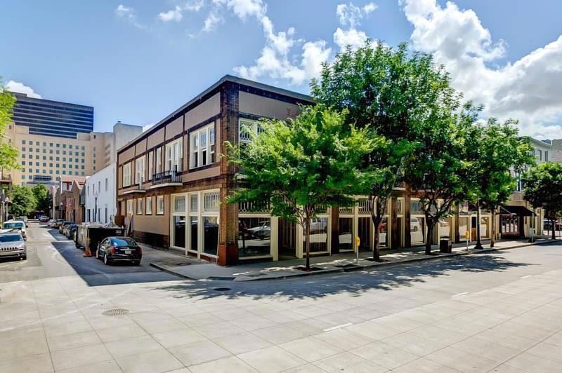 611 Julia St unit F, New Orleans, LA 70130 - photo 1