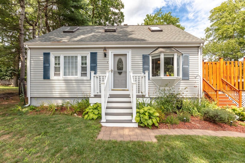 7 Burroughs Rd, North Reading, MA 01864 - photo 1