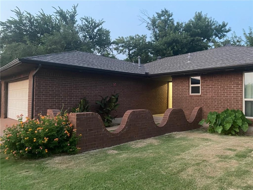 1206 Righto Way, Edmond, OK 73034 - photo 1