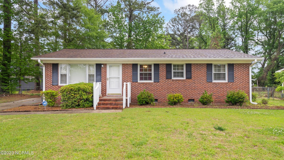 2506 Country Club Rd, Jacksonville, NC 28546 - photo 1