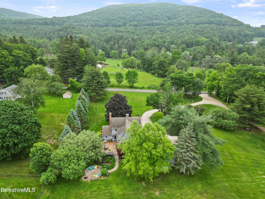 135 East St, Lee, MA 01238 - photo 1