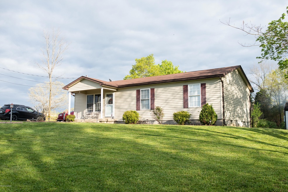 583 Gentry Ln, Mount Washington, KY 40047 - photo 1