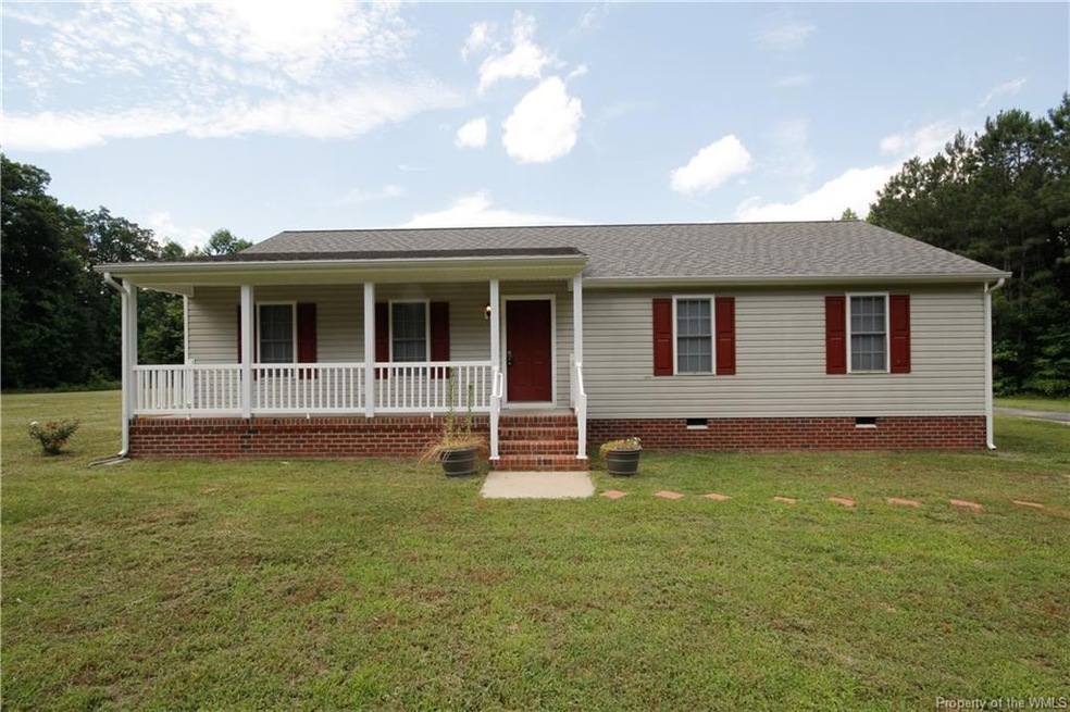 30677 King William Rd, West Point, VA 23181 - photo 1