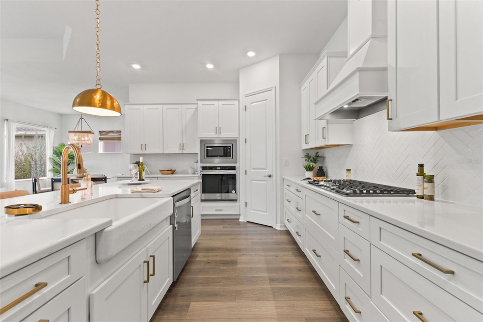 5418 Wayfarer Ave, Apollo Beach, FL 33572 - photo 1