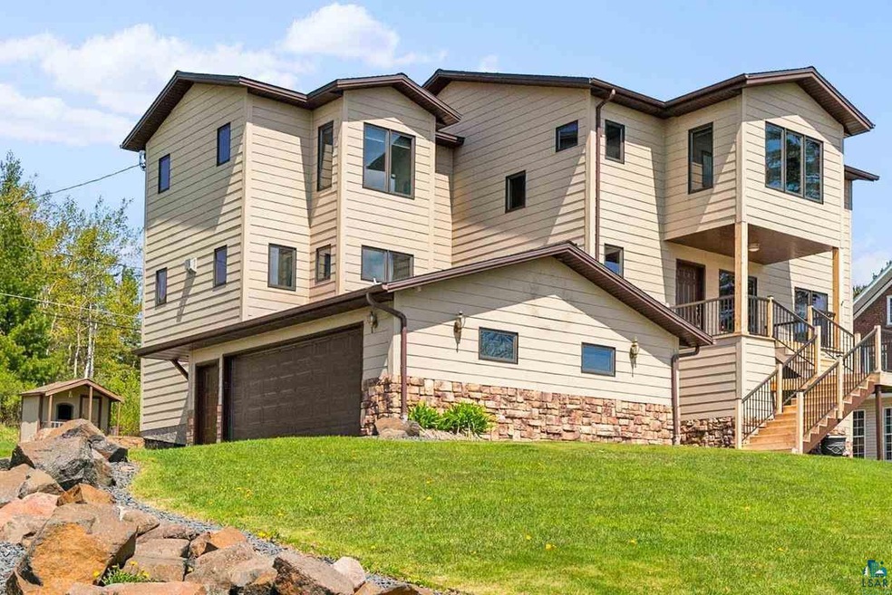 2701 E 8th St, Duluth, MN 55812 - photo 1