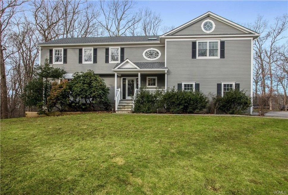 2 Fawn Brook Ct, Pleasantville, NY 10570 - photo 1