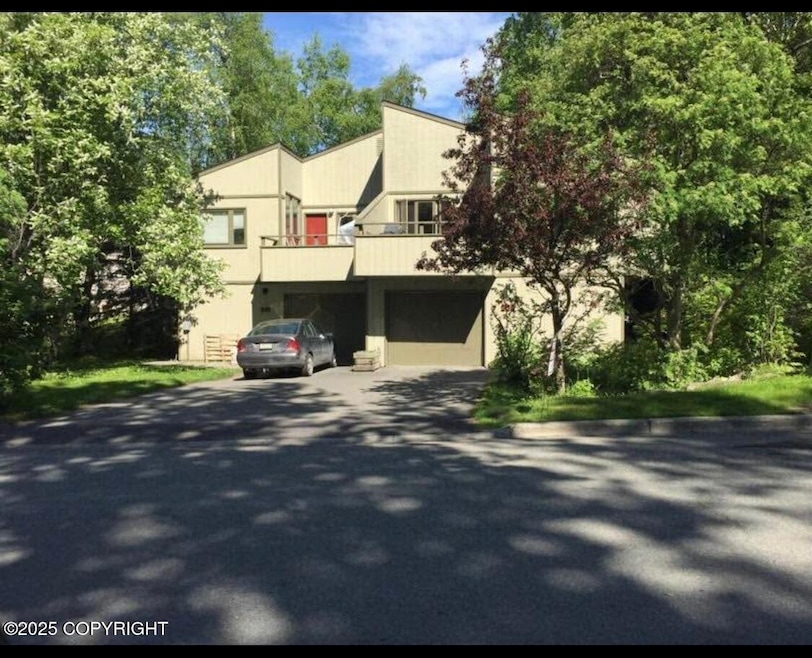 239 W Cook Ave, Anchorage, AK 99501 - photo 1