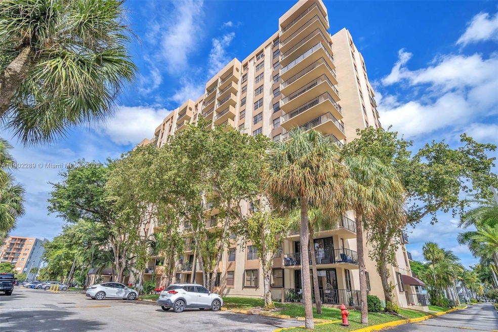 Greenwich Condominiums unit A116, North Miami, FL 33161 - photo 1