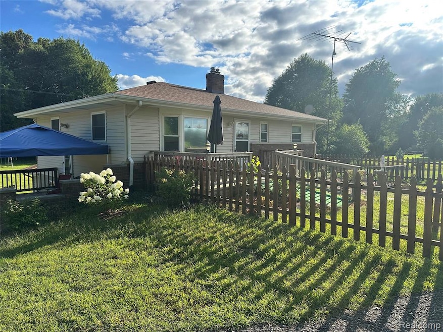 3326 Oak Grove Rd, North Branch, MI 48461 - photo 1