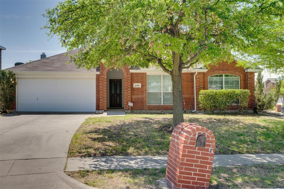 2100 Hemingway Dr, Denton, TX 76210 - photo 1