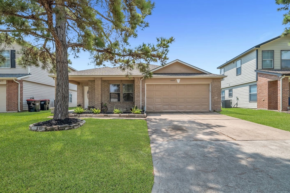 19523 Yucca Valley Ln, Cypress, TX 77433 - photo 1