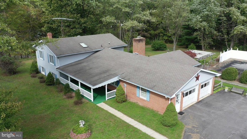 3006 Mann Rd, Hancock, MD 21750 - photo 1