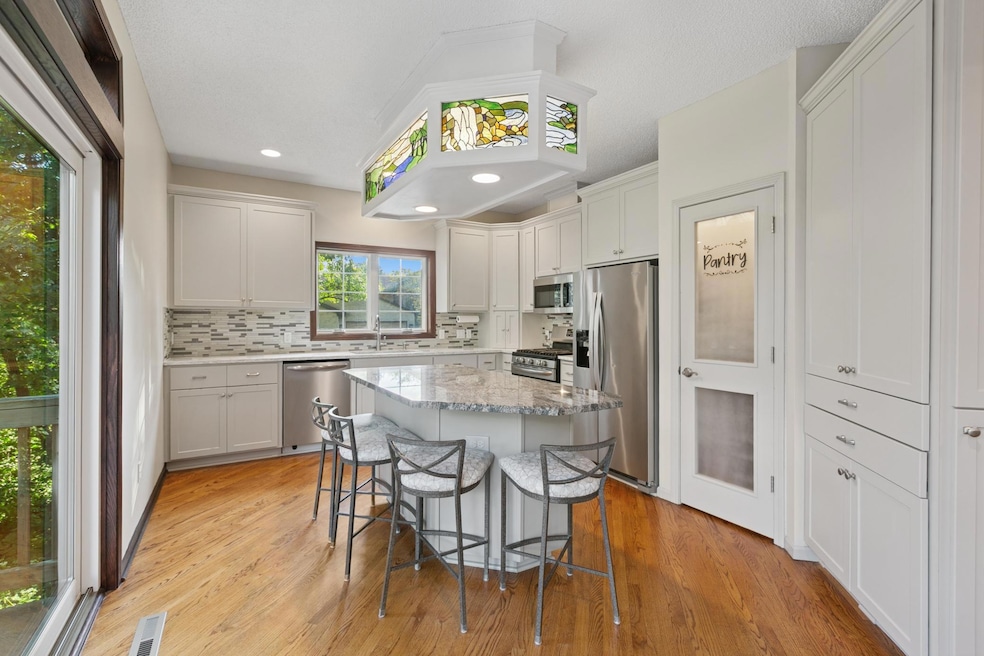 For Sale $499,900 • Co-Listing Agent