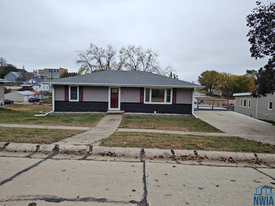 1007 State St, Emerson, NE 68733 - photo 1