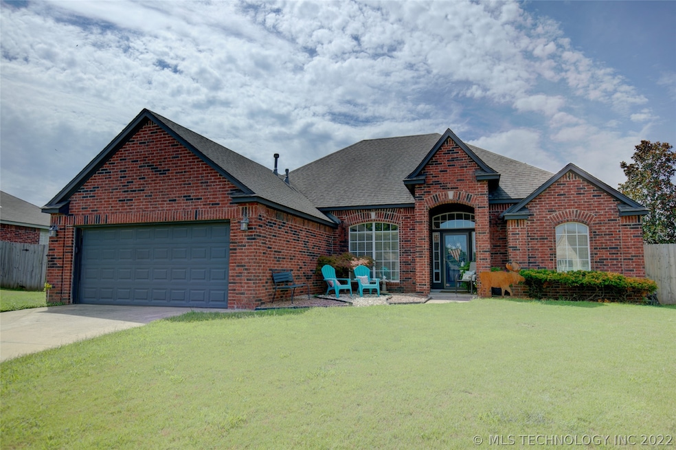 1214 W 117th Place S, Jenks, OK 74037 - photo 1