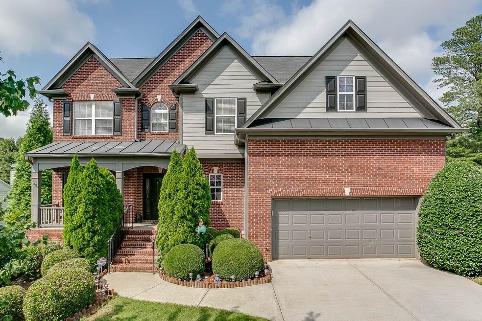 Beautifully maintained home in the desired swim/te