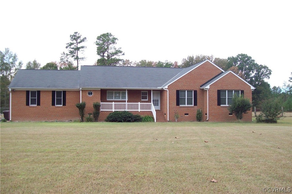 5623 W Quaker Rd, Disputanta, VA 23842 - photo 1