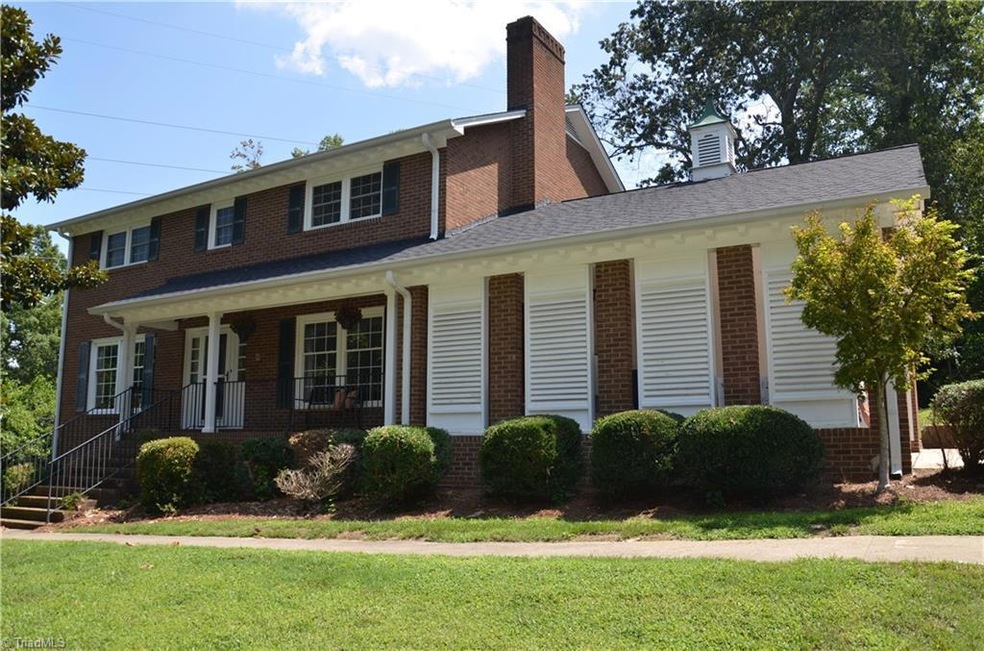 Welcome to 1072 Cantering...New Roof 2018, New Heat Pump 2014, Updates Throughout!