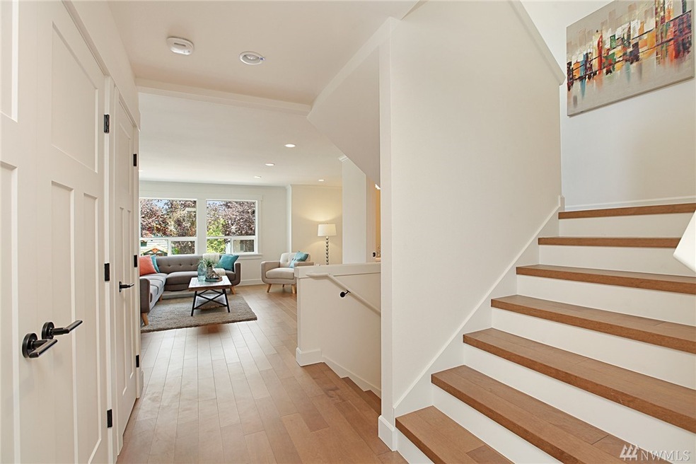 622 Bell St, Edmonds, WA 98020 - photo 1