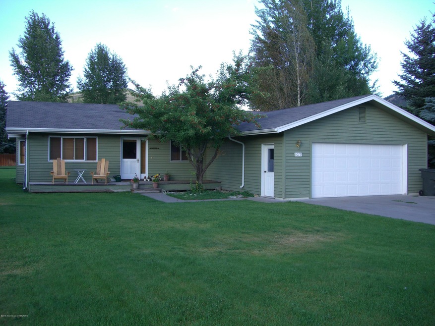 3079 Front of House