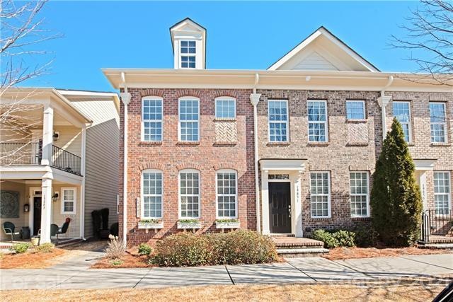 19851 Lamp Lighters Way, Cornelius, NC 28031 - photo 1