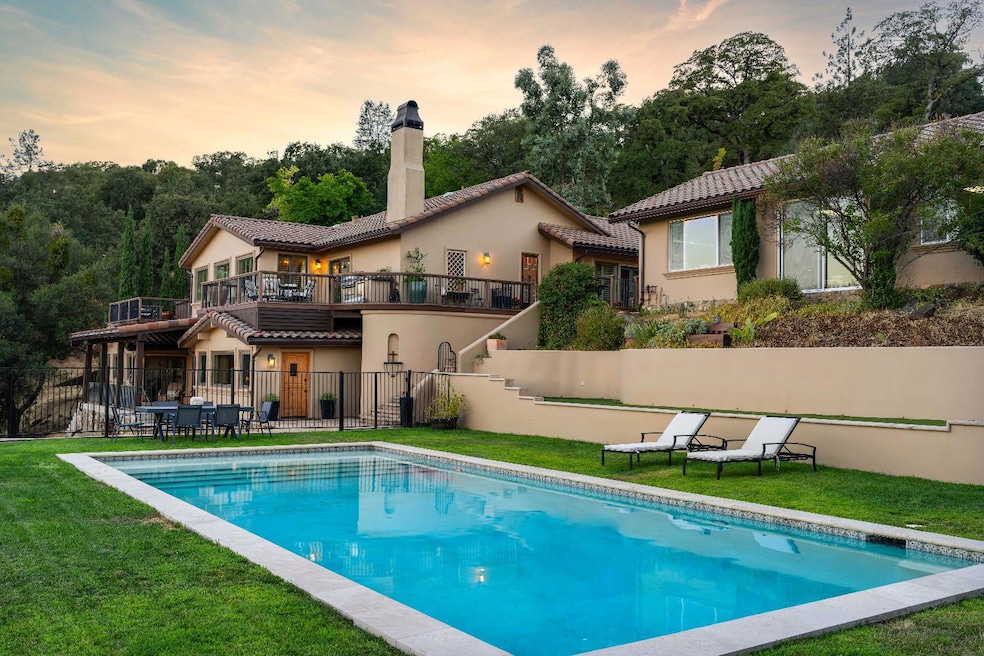 Pending $1,299,000 • Co-Listing Agent