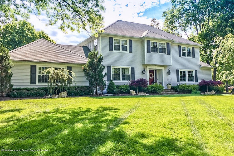 8 Aufra Place, Holmdel, NJ 07733 - photo 1