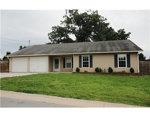 567 Costales Ln, Bethel Heights, AR 72764 - photo 1