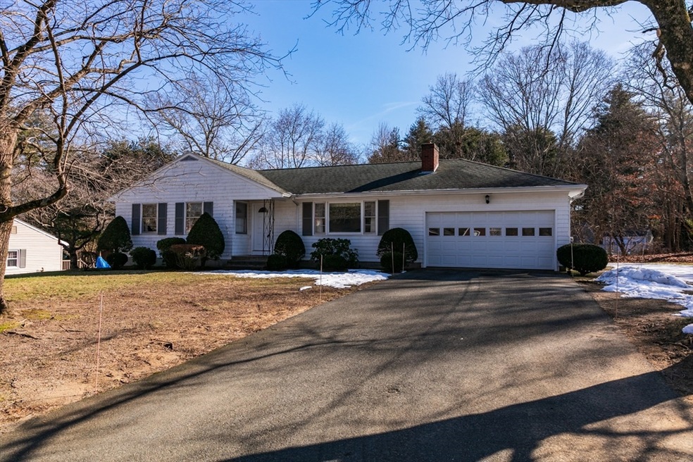 5 Charlesgate Rd, Hopedale, MA 01747 - photo 1