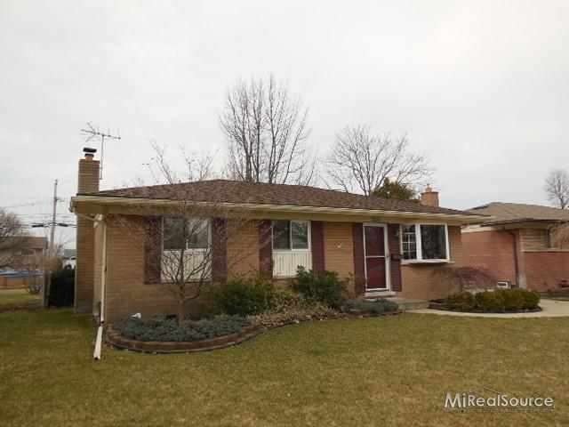 30327 Indigo St, Roseville, MI 48066 - photo 1
