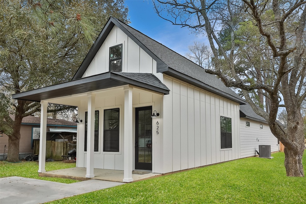 625 Percival St, Tomball, TX 77375 - photo 1