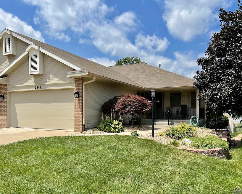 3347 SW Mcclure Ct, Topeka, KS 66614 - photo 1