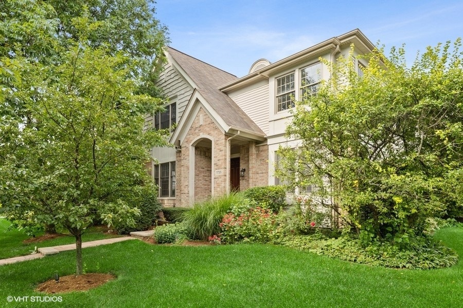 1736 Fielding Dr, Glenview, IL 60026 - photo 1