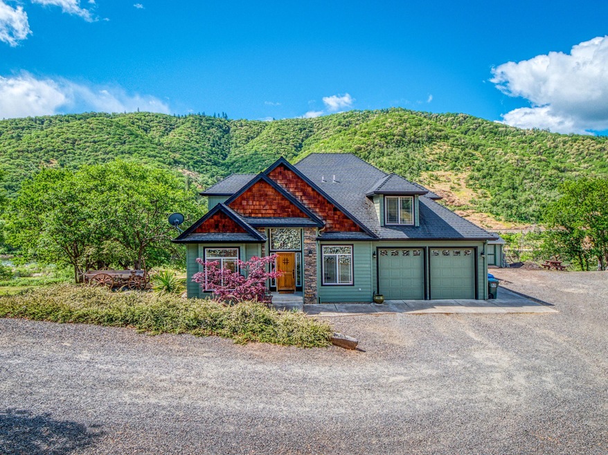 7025 Steelhead Place, Gold Hill, OR 97525 - photo 1