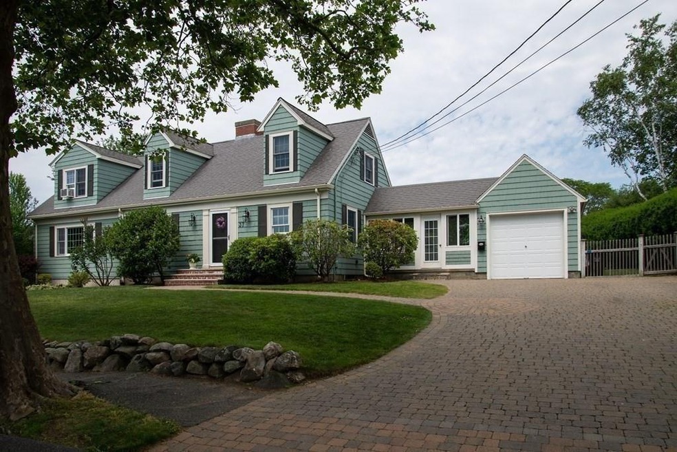 37 Shepard Ave, Swampscott, MA 01907 - photo 1
